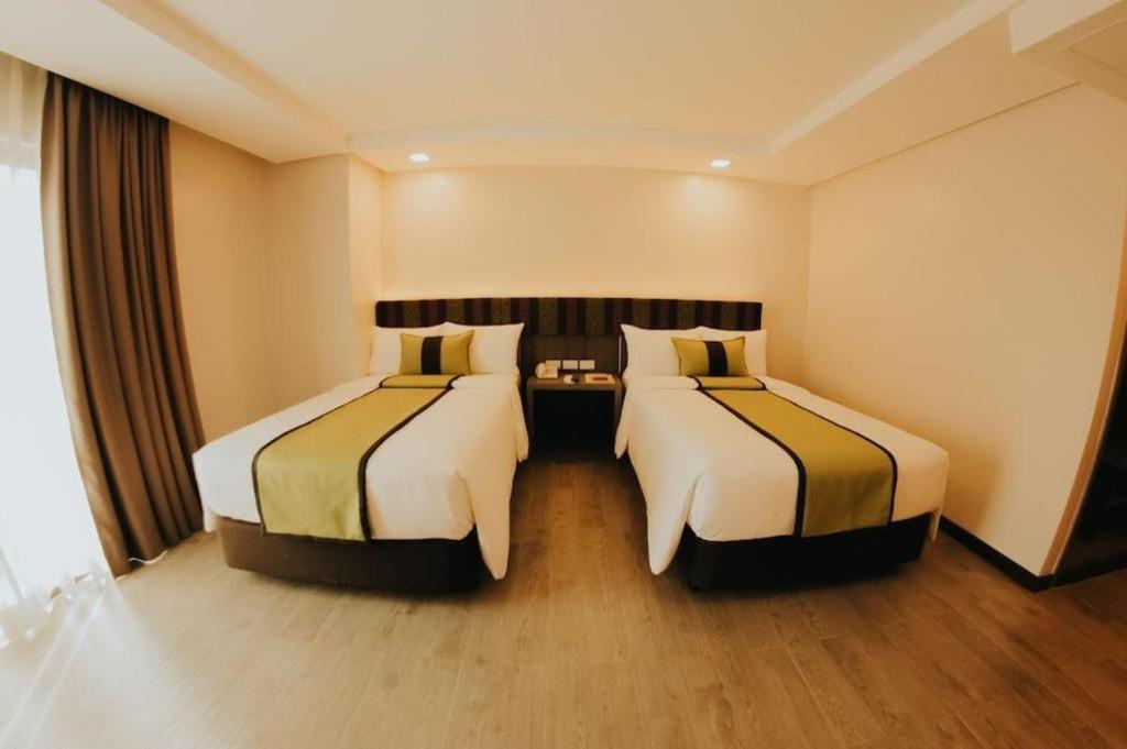 Grand Xing Imperial Hotel Iloilo City Ngoại thất bức ảnh